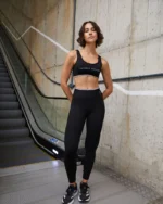 Conjunto Calça Anabela fitness feminino preto com top e calça em Fitmax New