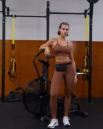 Conjunto Cloe fitness feminino marrom com top e calça em Fitmax New