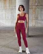 Conjunto Calça Elisa fitness feminino vinho com top e calça em Orbit