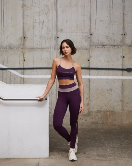 Conjunto Flavia fitness feminino roxo com top e calça em Fitmax New