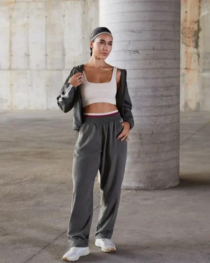 Conjunto Marlene fitness feminino cinza com calça e casaco em Cupro Like