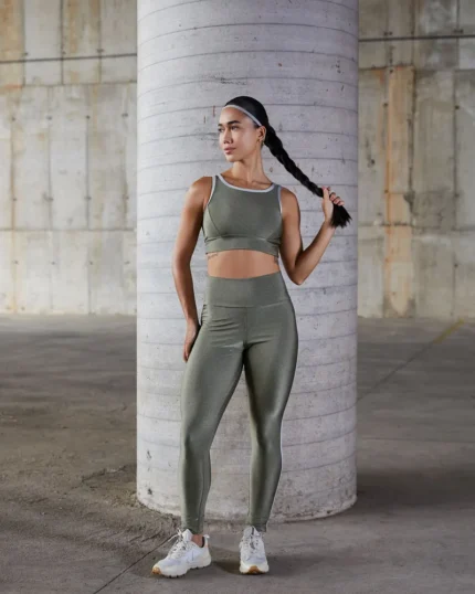 Conjunto Calça Renata fitness feminino verde com top e calça em Trilobal